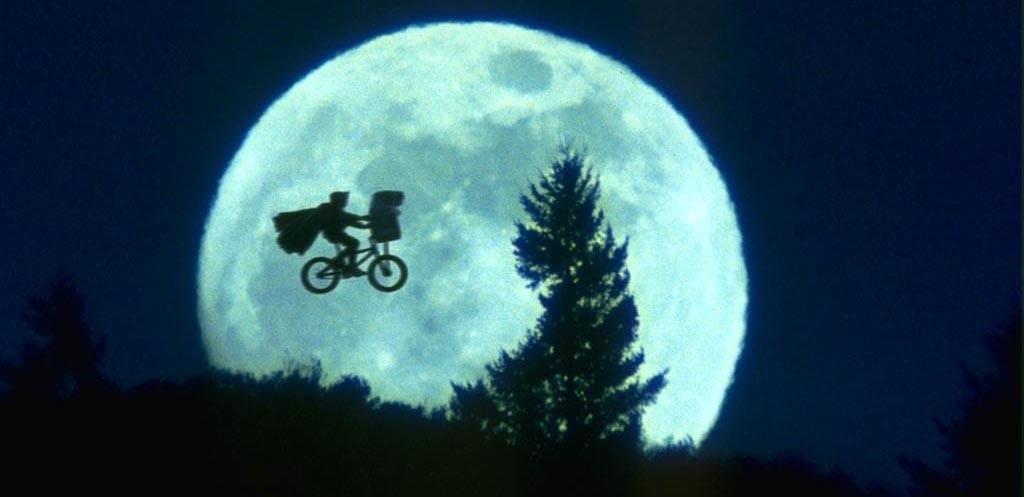 2015-07-04-steven-spielberg-3-1982-et-bicycle